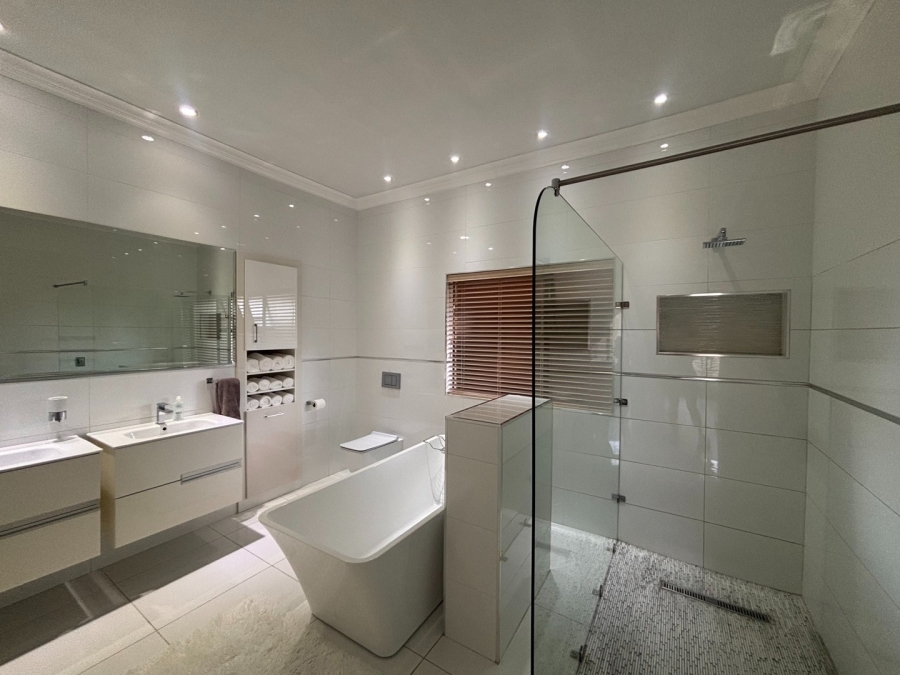 2 Bedroom Property for Sale in Flamwood North West